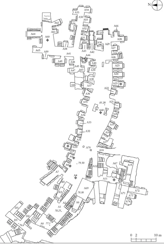 Fig. 4. catacomba di s. Gennaro a napoli, pianta del livello superiore; gli asterischi indicano il luogo di  rinvenimento delle monete qui esaminate (e baniSta  2010, fig