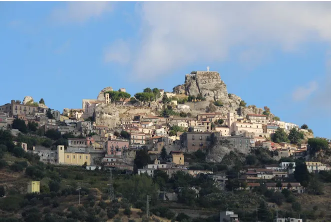 Figura 1. Bova (Reggio Calabria). Panorama (foto P. Faenza, 2018).