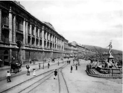 Figura 5. Messina. Palazzo Municipale e  Palazzata, fotografia d’epoca ante 1908  (da Giuffrè 2000, p