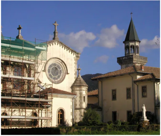 Figura 4. Serra San Bruno, Vibo Valentia, Certosa di Santa Maria. Particolare della chiesa e della torre campanaria (foto M