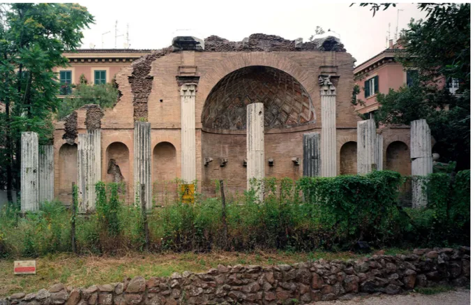 Figura 1. Roma, rudere di ninfeo a villa Torlonia, 1832-1835. Architettura di Giovanni Battista Caretti (foto Riccardo Spila).