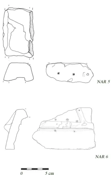 Fig. 15. Alari (NAR 5, 6) da Narce, Monte Li Santi (disegno autore) (da  B ENEDETTINI  – C ARLUCCI  2016, fig