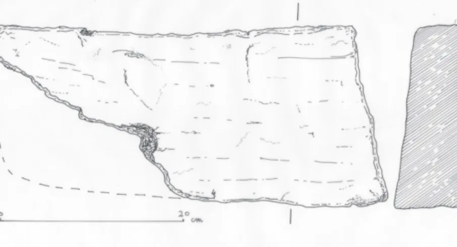 Fig. 14. Settore meridionale del santuario di Pyrgi: ceppo in piombo  rinvenuto presso il sacello γ (disegno di Filippo Avilia).