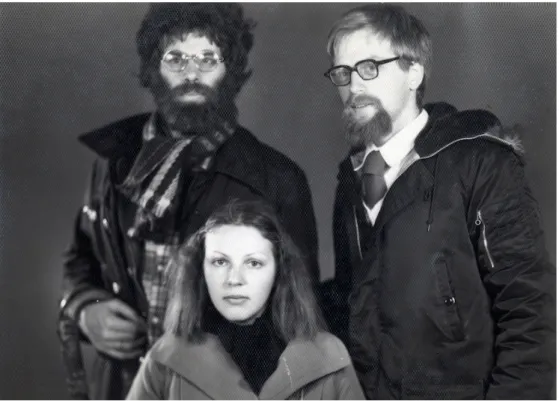 Fig. 2. Viktor e Svetlana Krivulin con il filologo moscovita Vladimir Sajtanov. Foto inedita  donata dall’autore