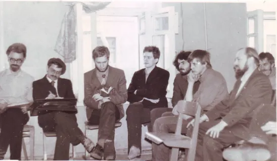 Fig. 4. I capi redattori della rivista Obvodnyj kanal (a sinistra), Kirill Butyrin e Sergej Strata- Strata-novskij, durante la riunione del Klub-81
