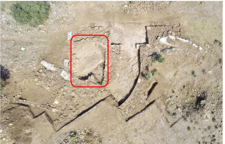 Fig. 2. Foto area dell’area di scavo. In evidenza l’area Alpha (Archivio missione Monte Zara – Is Obias)