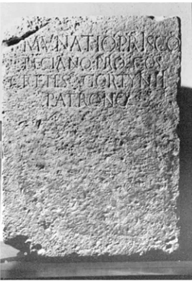 Fig. 18. base di P(ublio) Munatio Prisco/Deciano; Milano, Museo Archeologico (da S ARTORI  1994)