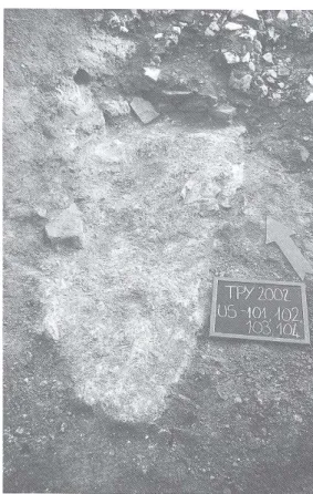 Fig. 6. Piccola calcara nel teatro del Pythion   (da G HEDINI  - B ONETTO  - V ERONESE  2002, fig