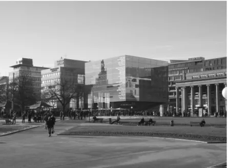 Abb. 463: Stuttgart. Schloßplatz. Blick zum Kleinen Schloßplatz mit Neubau der  Städtischen Galerie (Mitte) nach Entwurf von Hascher / Jehle