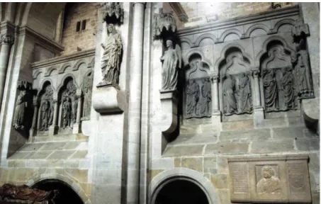 Abb.  17:  Bamberg,  Dom:  Blick  von  Nordwesten  in  das  nördliche  Seitenschiff des Ostchors mit den hier aufgestellten Figuren 