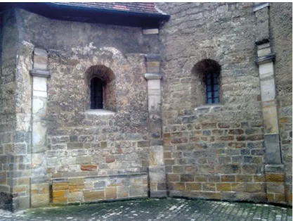 Abb.  21:  Bamberg,  ehem.  Andreaskapelle  zwischen  Dom  und  Bi- Bi-schofspfalz: Erhaltene Wandflächen des Innenraums 