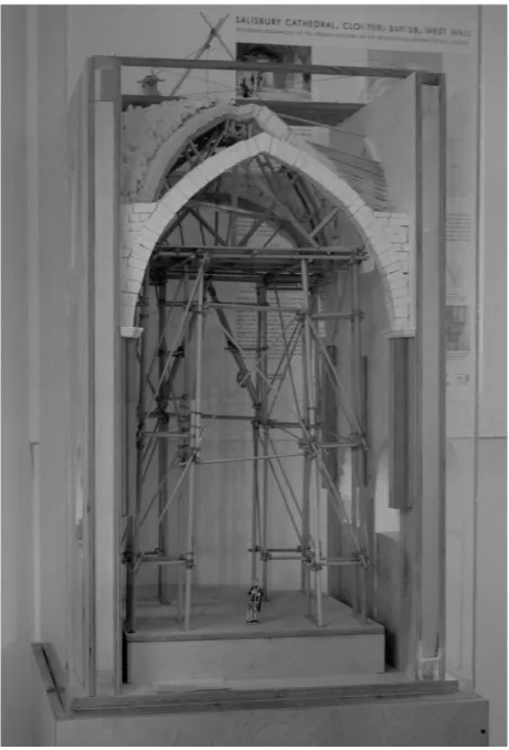 Abb. 12: Bamberger Dom, Mittelschiff, 2. Joch von Osten. Modell des Kreuzrip- Kreuzrip-pengewölbes