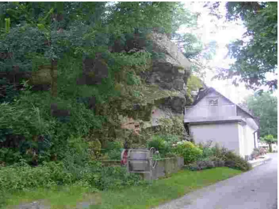 Foto 17009: Granitfels in der Niederterrasse südlich der Ortschaft Gusen
