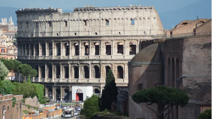 Abb. 11:  Superposition der Säulenordnung an der Aussenfassade des Kolosseum in Rom (S