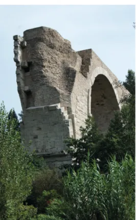 Abb. 3:  Ponte di Augusto, Narni: Werksteinkonstruktion  mit Kern aus opus caementicium (S.Holzer)