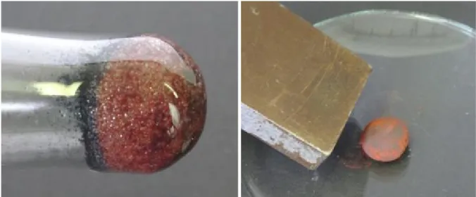 Abb. 1 – Bei der Reaktione von Eisen mit Kupferoxid entstehen Eisenoxid und Kupfer (links), die Reaktion im zweiten Reagenzglas hingegen findet nicht statt, es ist kein Eisen entstanden (rechts).