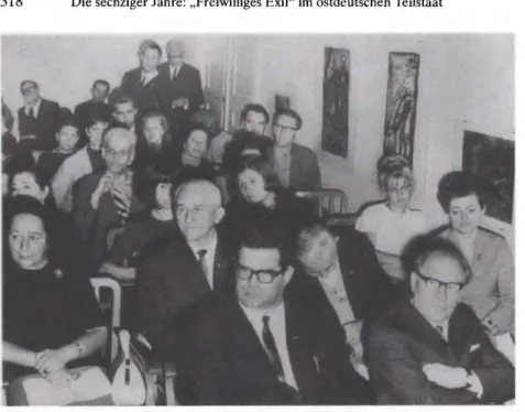 Abb. 22: Intellektuelles Leben in der DDR Mitte der 1960er Jahre: die Malerin Lea  Grundig (vorn links), der SΕD-Kulturfunktionär Alfred Kurella (2