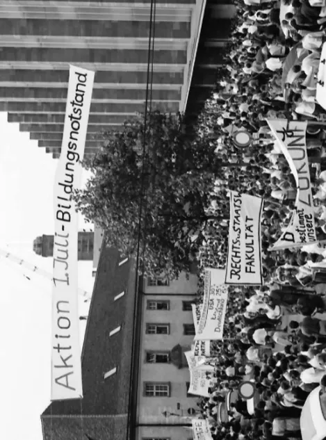 Abb. 2: Mitte der 1960er-Jahre wächst die Kritik am deutschen Bildungs- Bildungs-wesen
