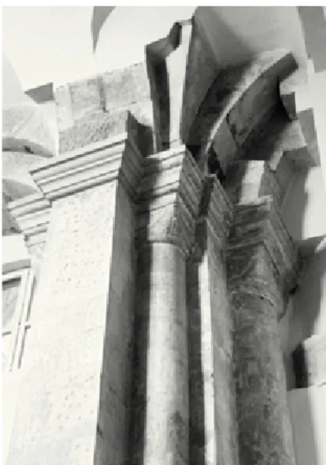 Abb. 5 : Freigelegte romanische Bauglieder vom  südlichen Seitenschiff der Wiener Schottenkirche 