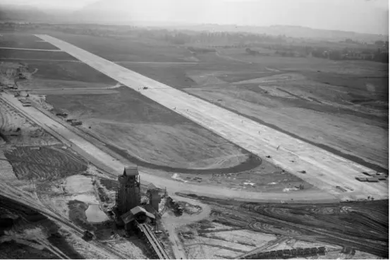 Abb. 9: Bauarbeiten zur Verlängerung der Piste des Flughafens Genf-Cointrin, 15. 8. 1946