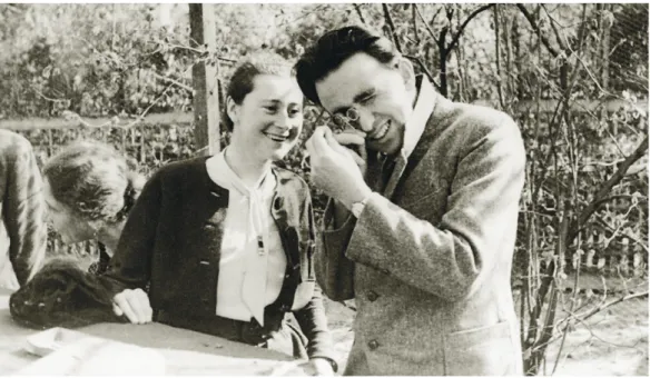 Abb.  2  :  Trude und Christoph Tietze, Erica Tietze-Conrat links, 1930er-Jahre.