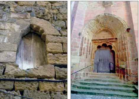 Fig. 5: Ventanita enmarcada en un polilóbulo — cuya mitad izquierda está torpemente rehecha —  en la fachada de la casa de los Zarauz y portada occidental polilobulada del templo.