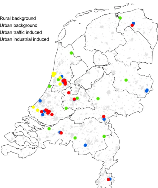 Figure 1 An overview of active PM 2.5  sampling locations in the Netherlands for  the period 2009-2010 operated by the NAQMN, GGD Amsterdam and DCMR