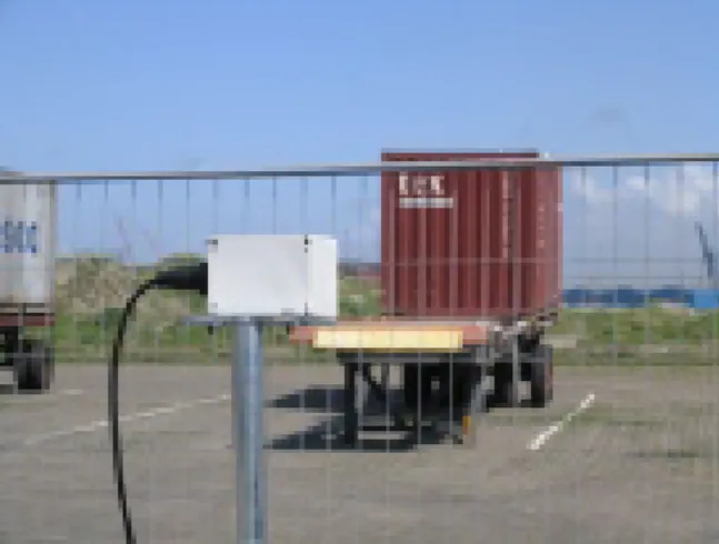 Figure 5 An OLM unit near containers  (photograph: Comon Invent) 