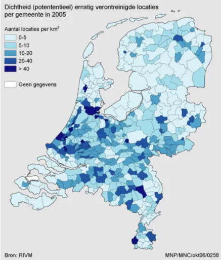 Figuur 1: Het aantal lokale bodemverontreinigingen per km 2  (Van Wezel and  Kruitwagen, 2005)