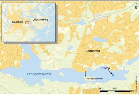 Figur 6. Lännerstasundet ligger relativt långt in i Stockholms skärgård. Sundet delas i två delbassänger  genom en uppgrundning norr om Fisksätraholmen (streckade linjen)