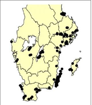 Figur 5. Förekomster av värdväxten stenfrö efter 1970. Lokalen för prickig stenfrömal är markerad  med röd fyrkant