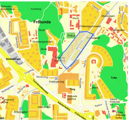 Figur 5 – Den blå markeringen visar området för nybyggnation. Fastigheterna på västra sidan av Man- Man-dolingatan  är  den  redan  befintliga  bebyggelsen  som  ingår  i  projektet  (Kartbild  från  www.eniro.se, 