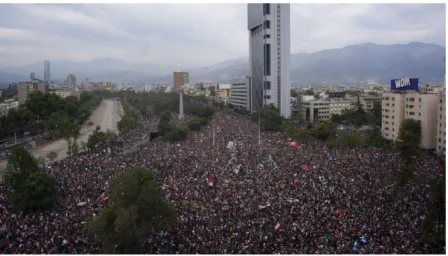 Figure 5 Picture of the Largest March of 2019. BBC. (2019, October 26). “En redes sociales, la manifestación fue convocada  como ‘La marcha más grande de Chile’” [digital image]