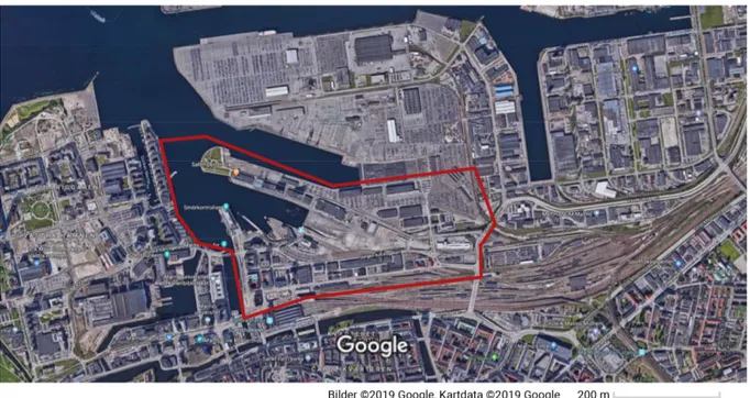 Figur  1:  Planområdet  för  den  planerade  stadsdelen  Nyhamnen  markerad  i  en  satellitbild  över  Västra  Malmö (Google Maps, 2019)
