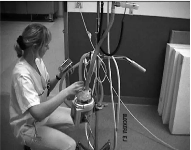Fig. 1: A nurse test using a video made within the intensive  care  unit  when  mounting  a  humidifying  device  and  unexpectedly giving the designers a hint at what relevant  content could mean.