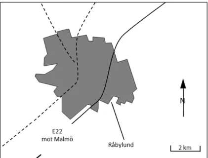 Figur 6  Råbylund i förhållande till större vägar, järnvägar och övrig bebyggelse i  centralorten Lund