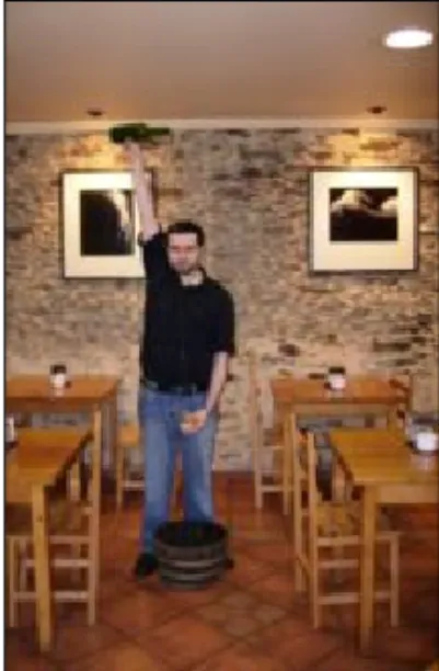 Figure 3: Typical gesture of an Asturian waiter serving cider 