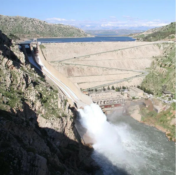 Figure 10: General view of Darbandikhan Dam from the upstream. 