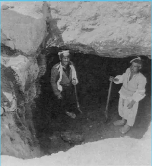 Figure 32: Photograph showing the Excavation of Bavian tunnel [10].