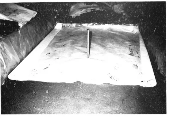 Foto 4. Filterduken utlagd på undergrundsmaterialet i en av sektionerna. I mitten synes en 