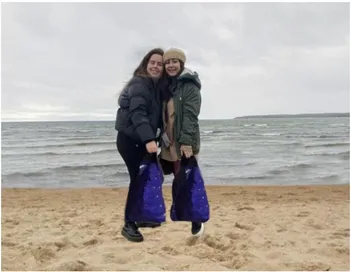 Figure 15: Researchers cleaning the beach 26/09/2019. 