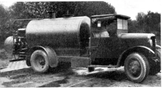 Fig.  7  visar  en  central  i  Le  Mans  (Sarthe-departementet),  som  är  inrättad  så,  att  asfalt  kan  blandas  i  tjäran  samtidigt,  som  denna  upphettas