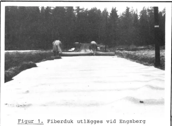 Figur 2. Bärlagergrus utsprides vid Engsberg