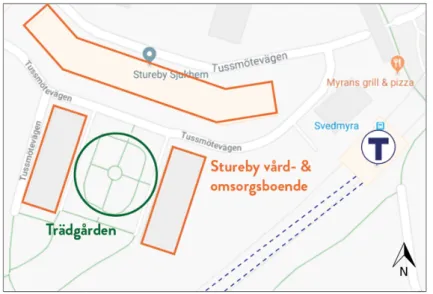 Figur  2.  Trädgården  ligger  nära  Svedmyra  tunnelbanestation  och  omsluts  av  de   tre  byggnaderna  som  utgör  boendet