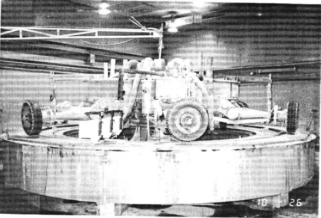 Foto 2 Provvägsmaskinen med laserproñlometern.