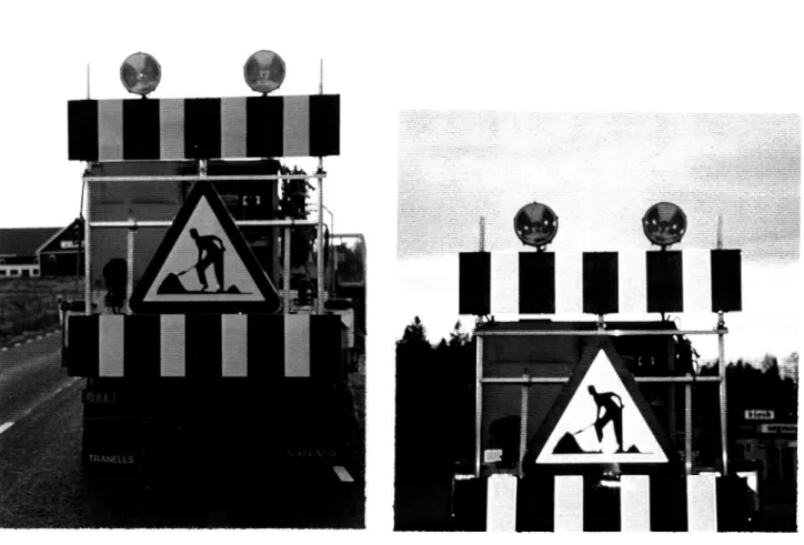 Figur 1 Fordonsutmärkning vid kantstolpstvätt. Utmärkning a) med skyltar i traditionellt reflexmaterial enligt alternativ 1, eller b) förstärkt med skyltar i nytt fluorescerande material enligt alternativ 2.