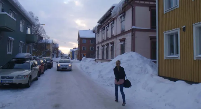 Figur 5 Bostadsgata i Umeå med snöupplag. Foto: Anna Niska, VTI 