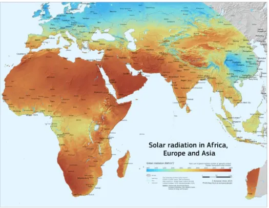 Figur 8. Årlig solinstrålning i kWh/m 2  över Afrika, Europa och Asien (PVGIS, 2015).  