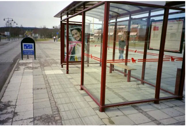 Bild 7: Foto på busshållplats