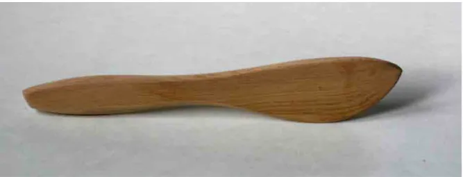 Fig. 10 Swedish wooden butter knife. Photo: Akner-Koler